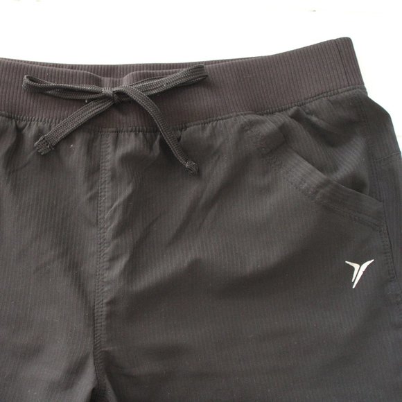 Black Woven Work Out Old Navy Active Capri Pants - Picture 4 of 7